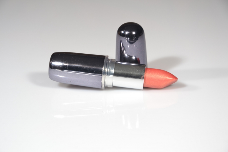 esthetique-TOURETTE DU CHATEAU-min_lipstick-273109